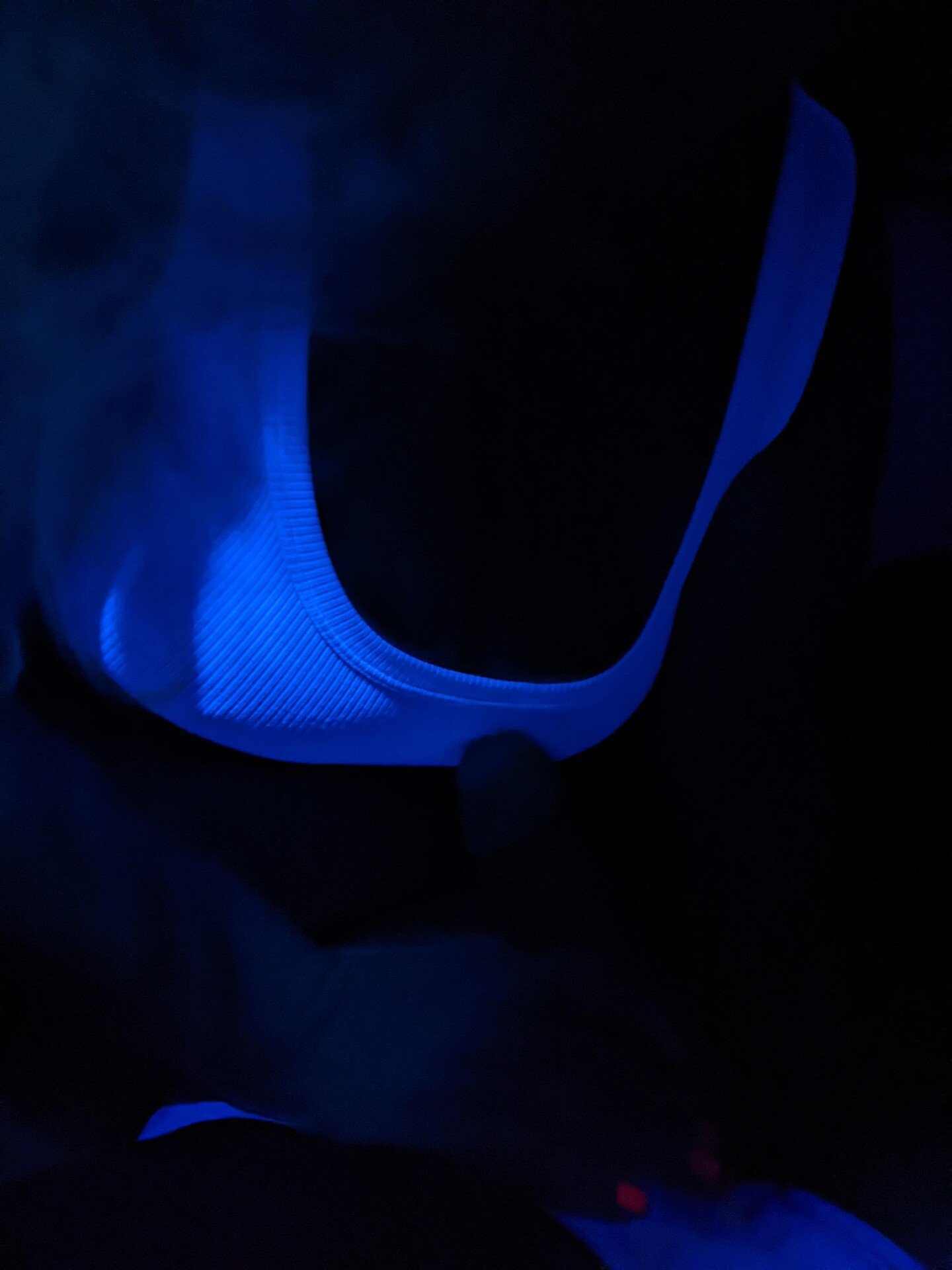 A luz negra deixa tudo mais misterioso e gostos 1