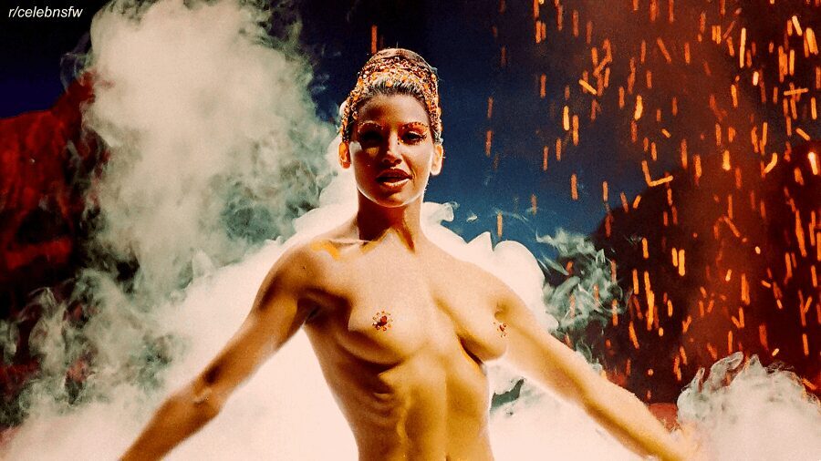 Gina Gershon 1