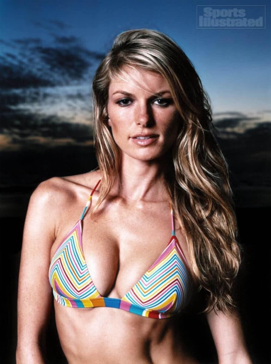 Marisa Miller rarities for throwback Thursday! She’s still my all time favorite! 1